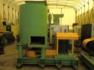 竪型チェーン式粉砕機 中古機械